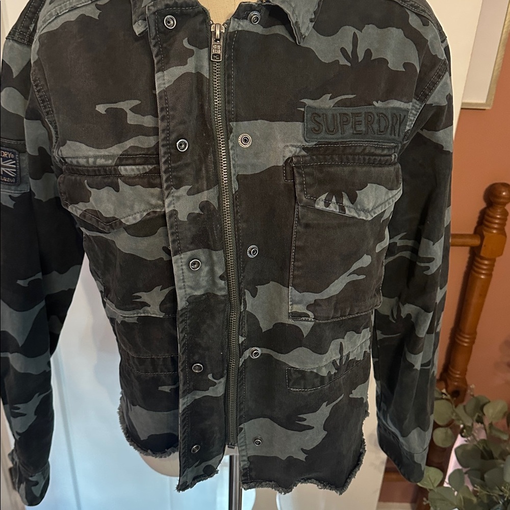 Superdry women Riley Rookie cropped cotton Sea Camo zipper snaps badge 8 Jacket - Picture 6 of 16